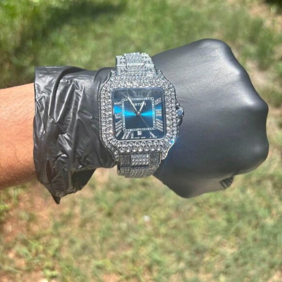 Watch - Picture 4 of 4